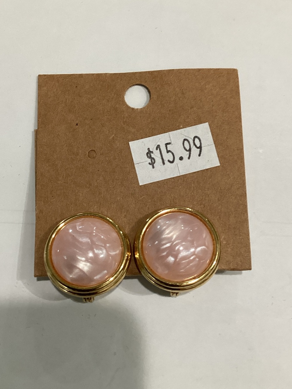 Gold-Trim Pink Mother-of-Pearl Clip-On Earrings‎